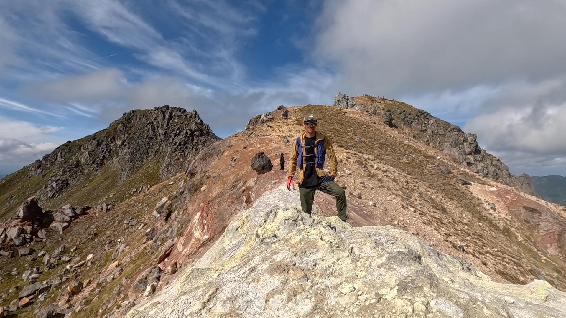 日本百名山と全47都道府県の山を走る